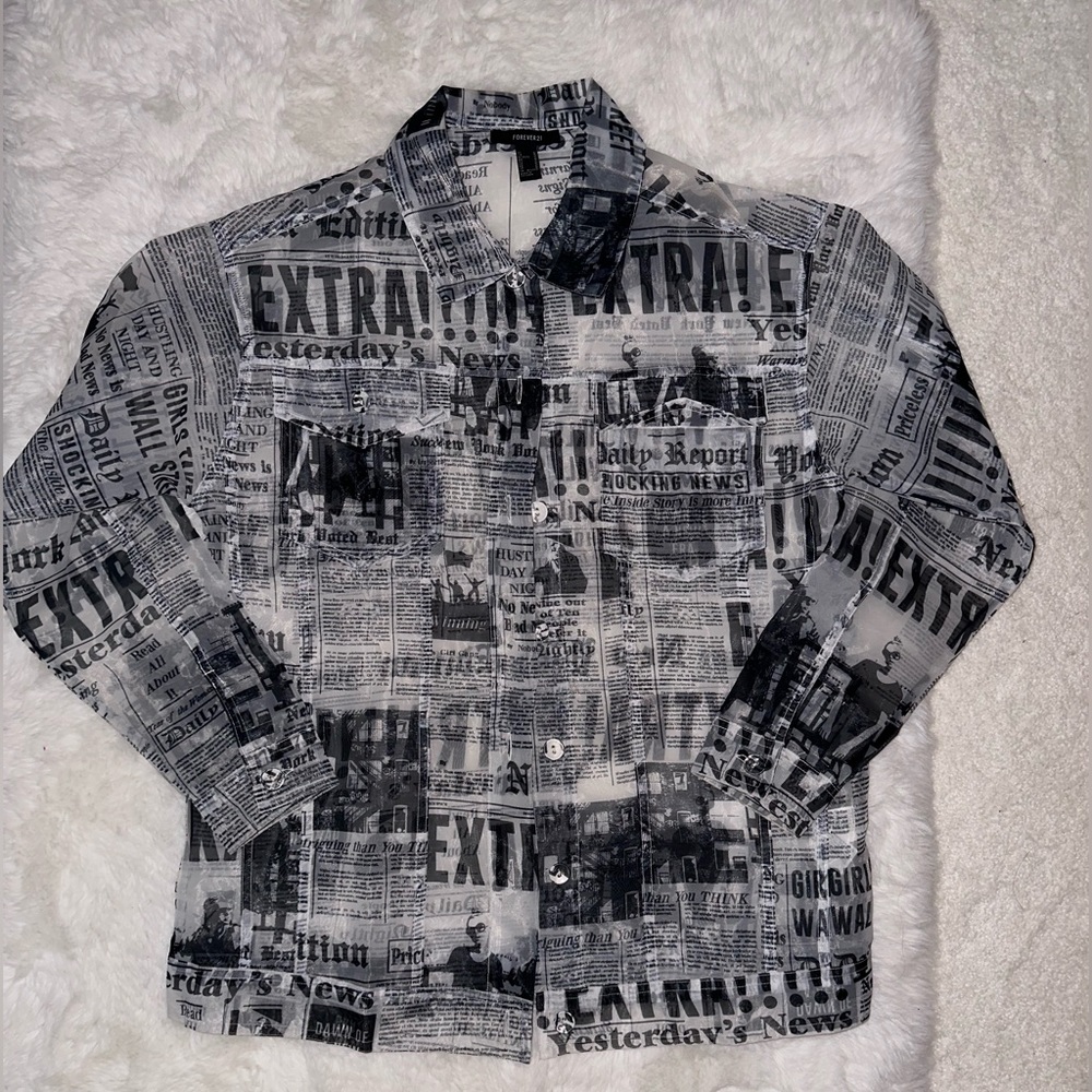 FORVER 21 BLACK & WHITE SEE THROUGH NEWS FLANNEL BREAKING NEWS FLANNEL